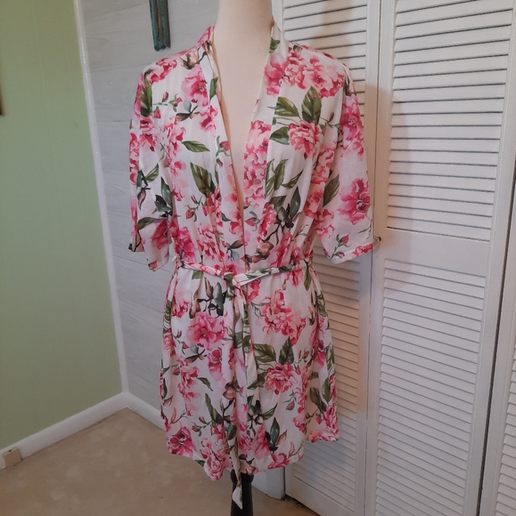 Show me your mumu brie floral robe one size *R - Picture 2 of 6